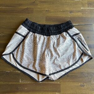 Lululemon Run Speed   Leopard Print Shorts